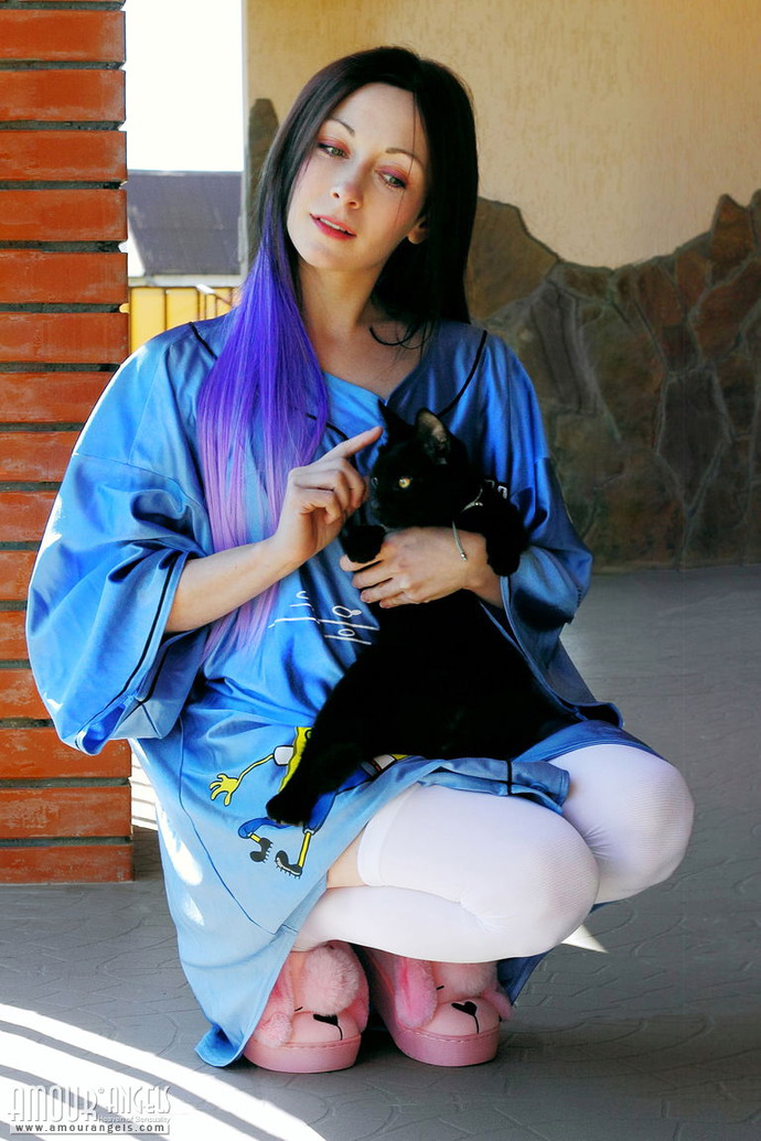 Emo girl shows everything 02