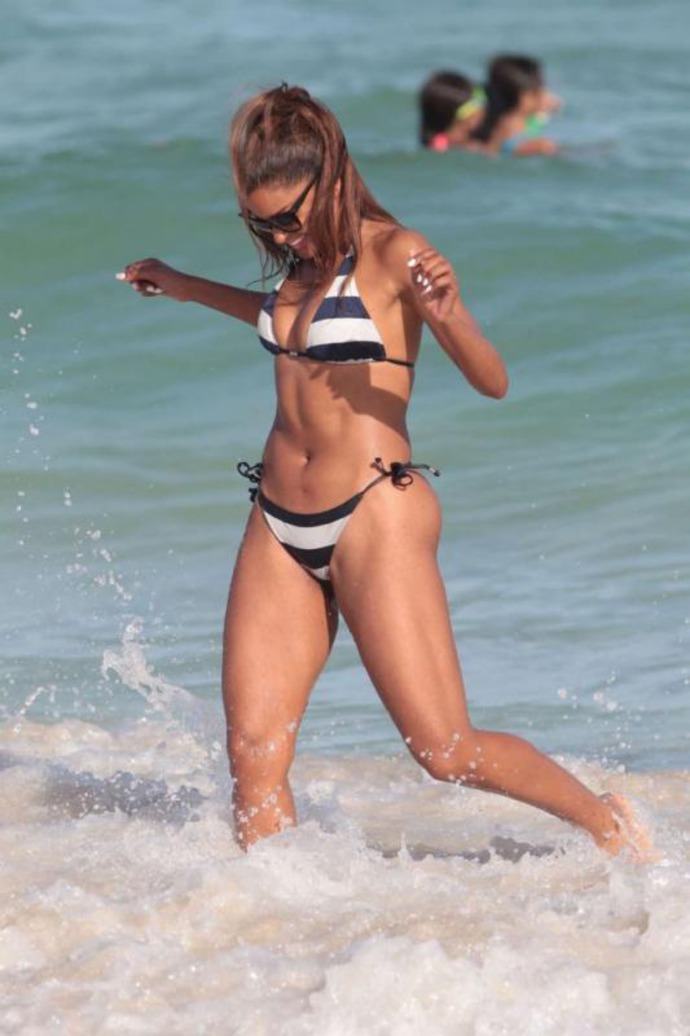 Claudia Jordan On The Beach 02