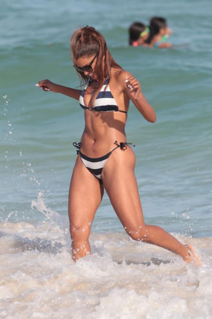 Claudia Jordan On The Beach 13