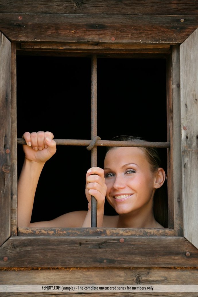 Michelle Sexy Blonde Girl Posing Naked 15