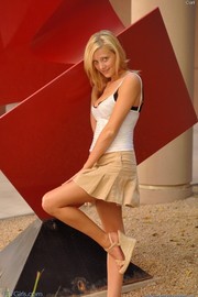 Carli Posing