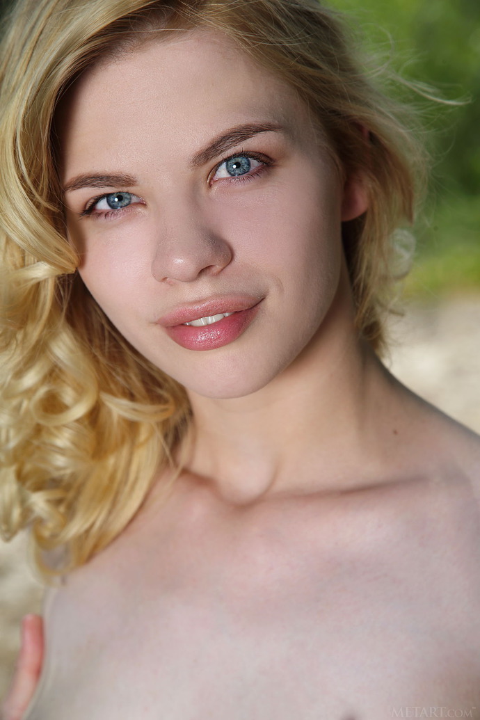 Presenting Crystal Maiden 20