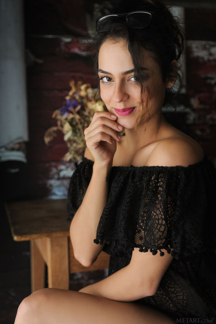 Presenting Joy Lamore 01