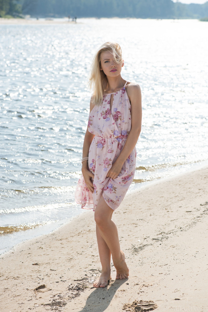 Presenting Camelia 00