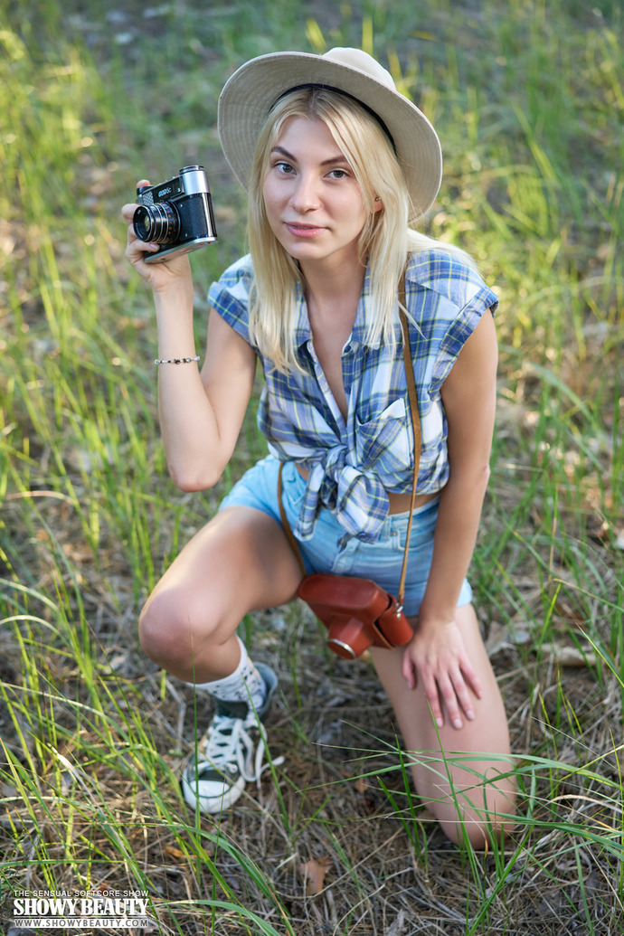 Nude teen photographer 01