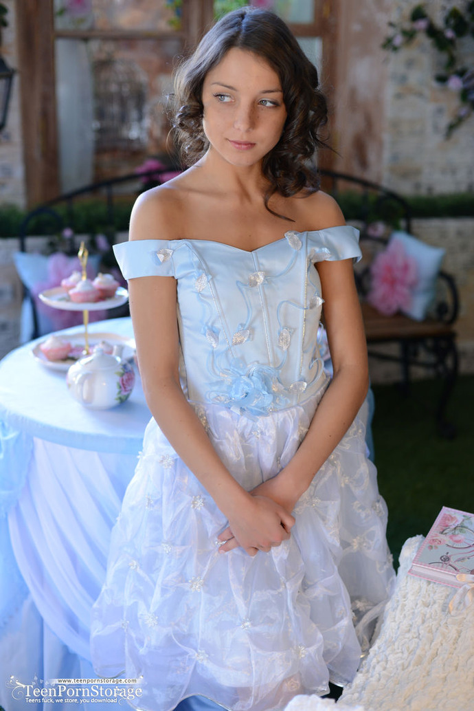 Stripping At A Wedding 03