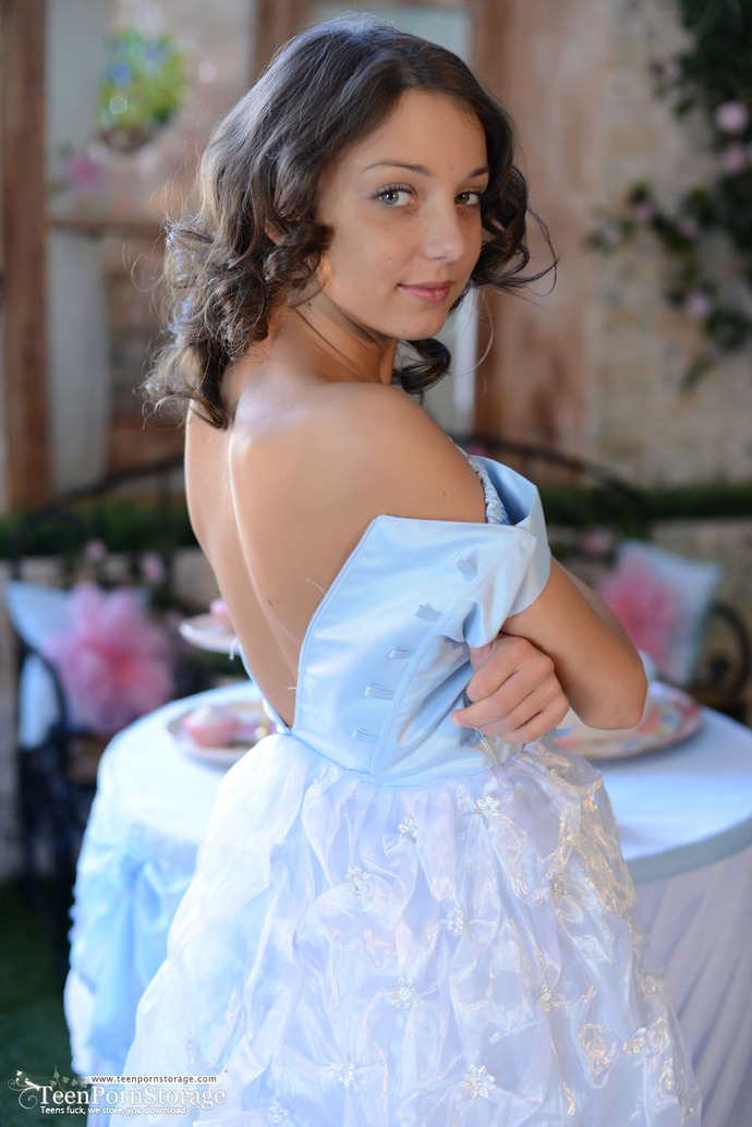 Stripping At A Wedding 04