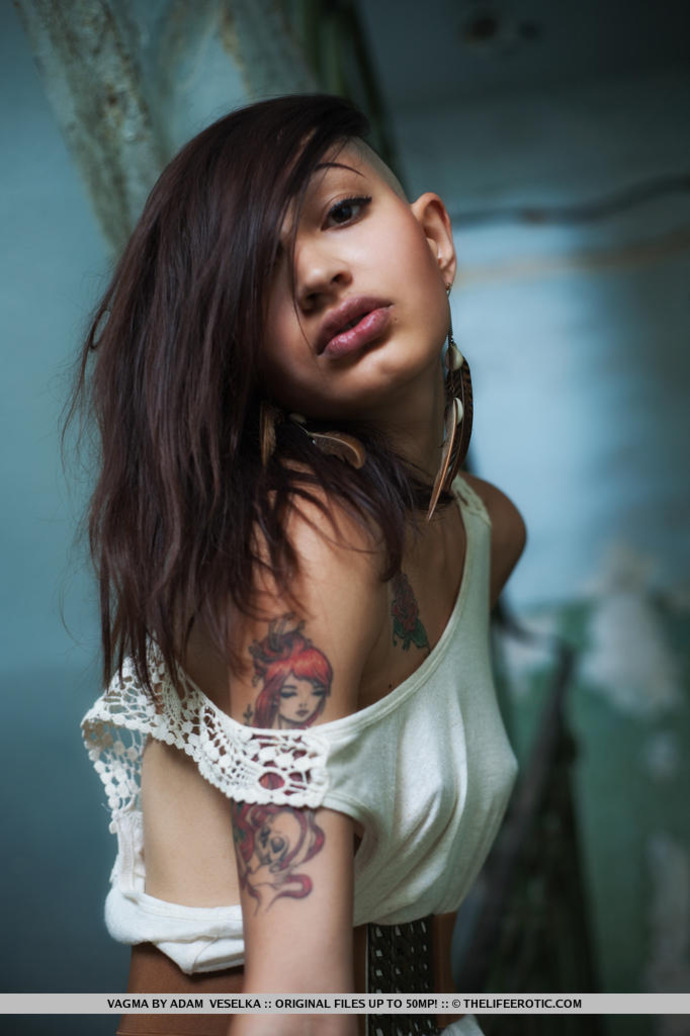 Sexy Latina Vagma 00
