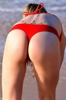 Danielle Hot Beach Girl