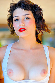 Raven In Classy Upskirt