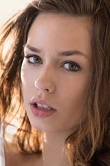 Madi Meadows Fingering Herself