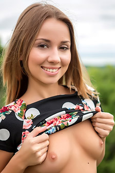 Linda Shows Her Shaved Pussy