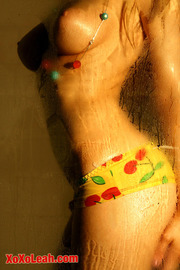 XoXo Leah In The Shower